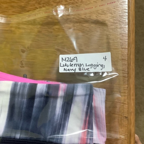 Lululemon Run: Sun Sprinter Crop Sz 4 Deep Indigo/Mirage Deep Indigo/Pow Pink - Picture 11 of 11